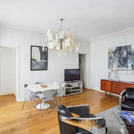 La Cle Des Champs Elysees Apartment
