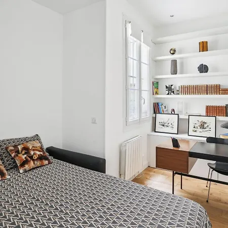 La Cle Des Champs Elysees * Parigi